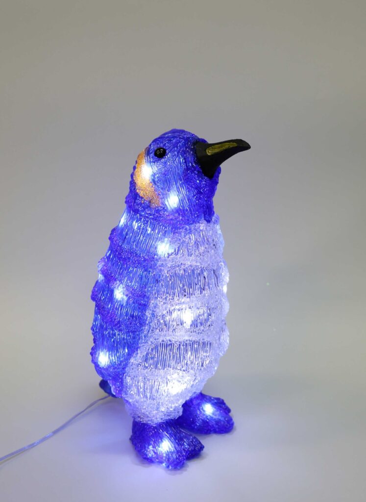 「ブルーペンギン3Dイルミネーションライト。3サイズ展開で、並べて飾るとペンギンファミリーのような可愛らしい演出が可能。」